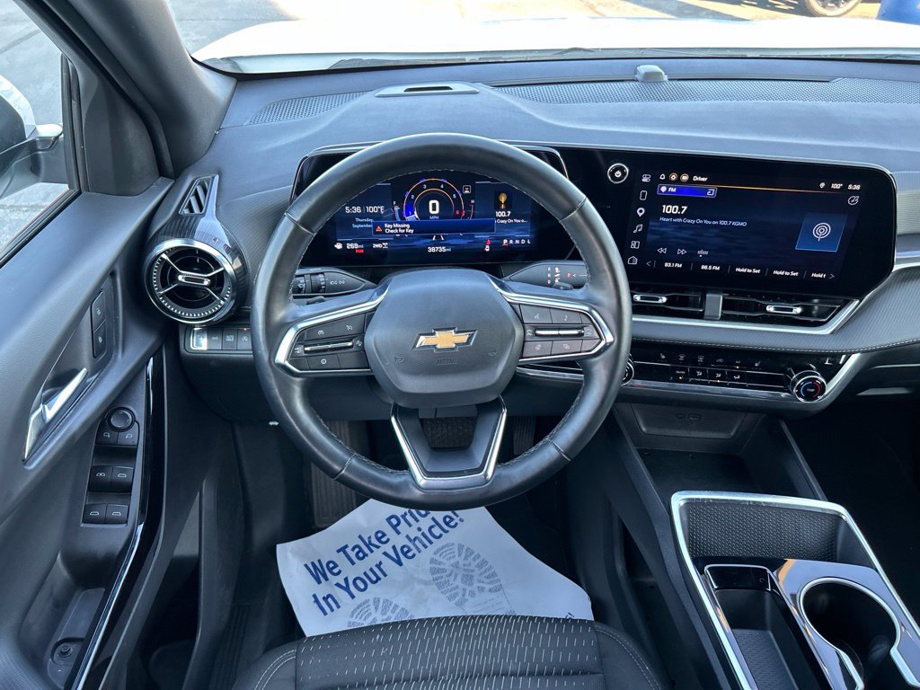 Used 2025 Chevrolet Equinox LT AWD/4WD image 21