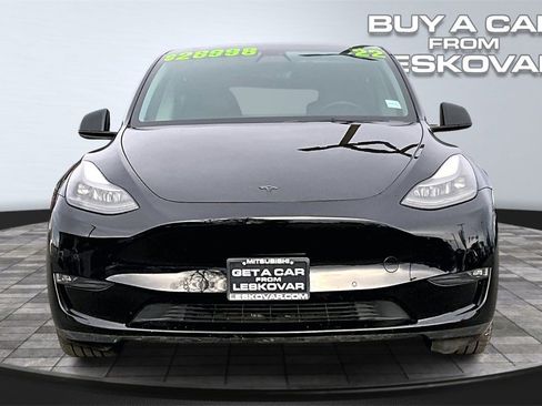 Used 2022 Tesla Model Y Performance image 3