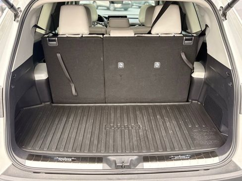 Used 2026 Toyota Grand Highlander FWD image 13