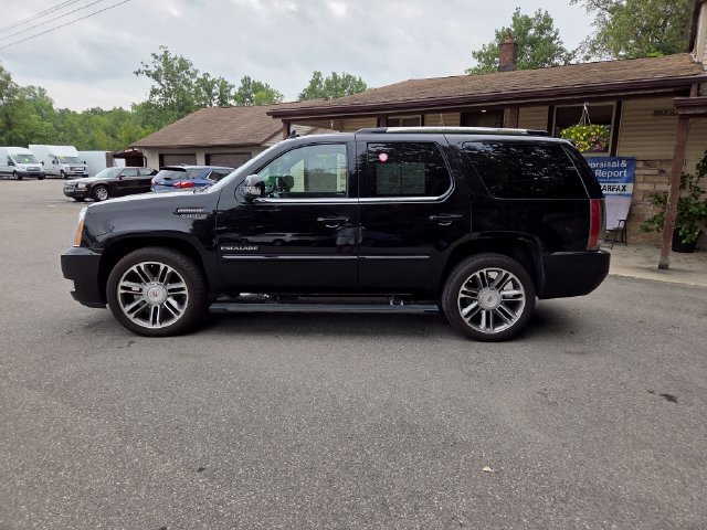 Used 2013 Cadillac Escalade Premium AWD/4WD image 3