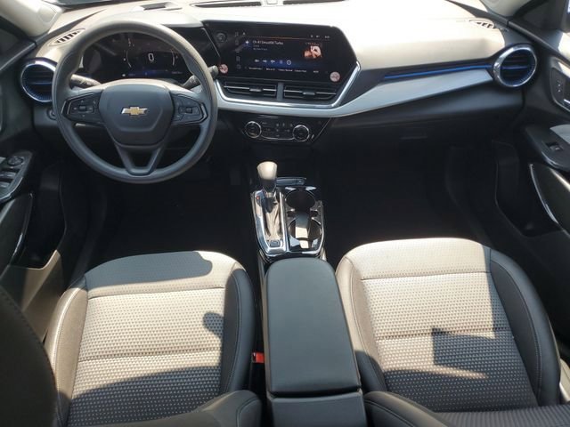 Used 2025 Chevrolet Trax LT FWD image 24