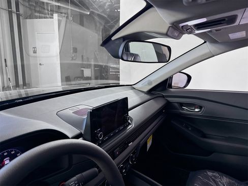 New 2025 Honda Accord SE image 6