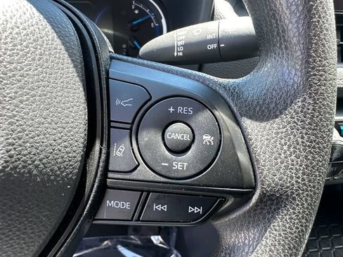 Certified 2025 Toyota RAV4 LE AWD/4WD image 35