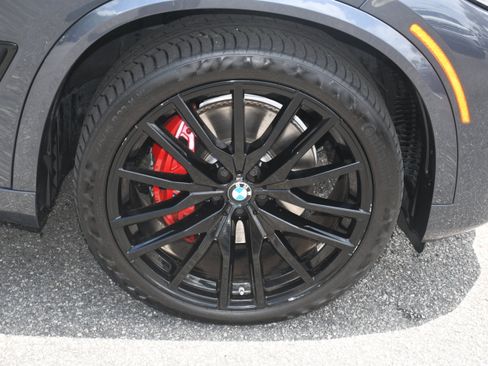 Used 2022 BMW X5 xDrive40i w/ M Sport Package AWD/4WD image 24