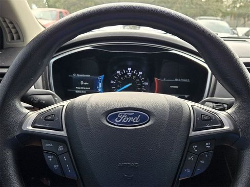 Used 2020 Ford Fusion SE image 23