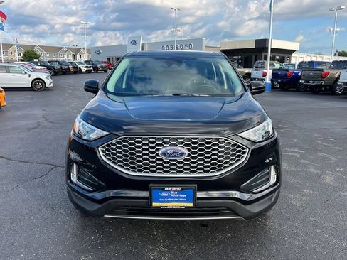 Certified 2024 Ford Edge SEL w/ Convenience Package AWD/4WD image 2