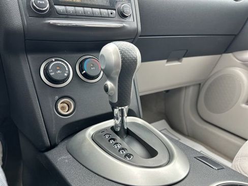 Used 2012 Nissan Rogue SV FWD image 39