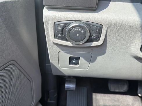 Used 2017 Ford F150 XLT w/ Equipment Group 302A Luxury AWD/4WD image 96