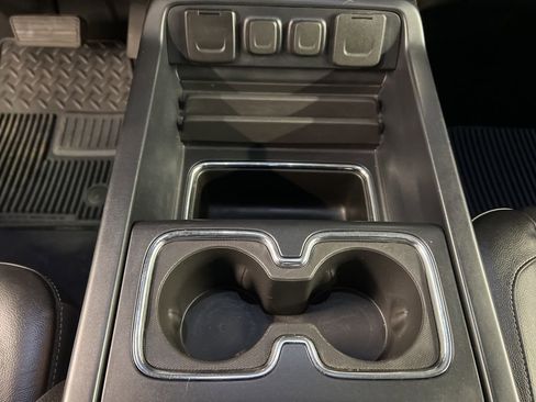 Used 2018 Chevrolet Silverado 1500 LTZ image 16