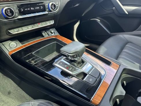 Used 2023 Audi Q5 2.0T Premium w/ Convenience Package AWD/4WD image 26