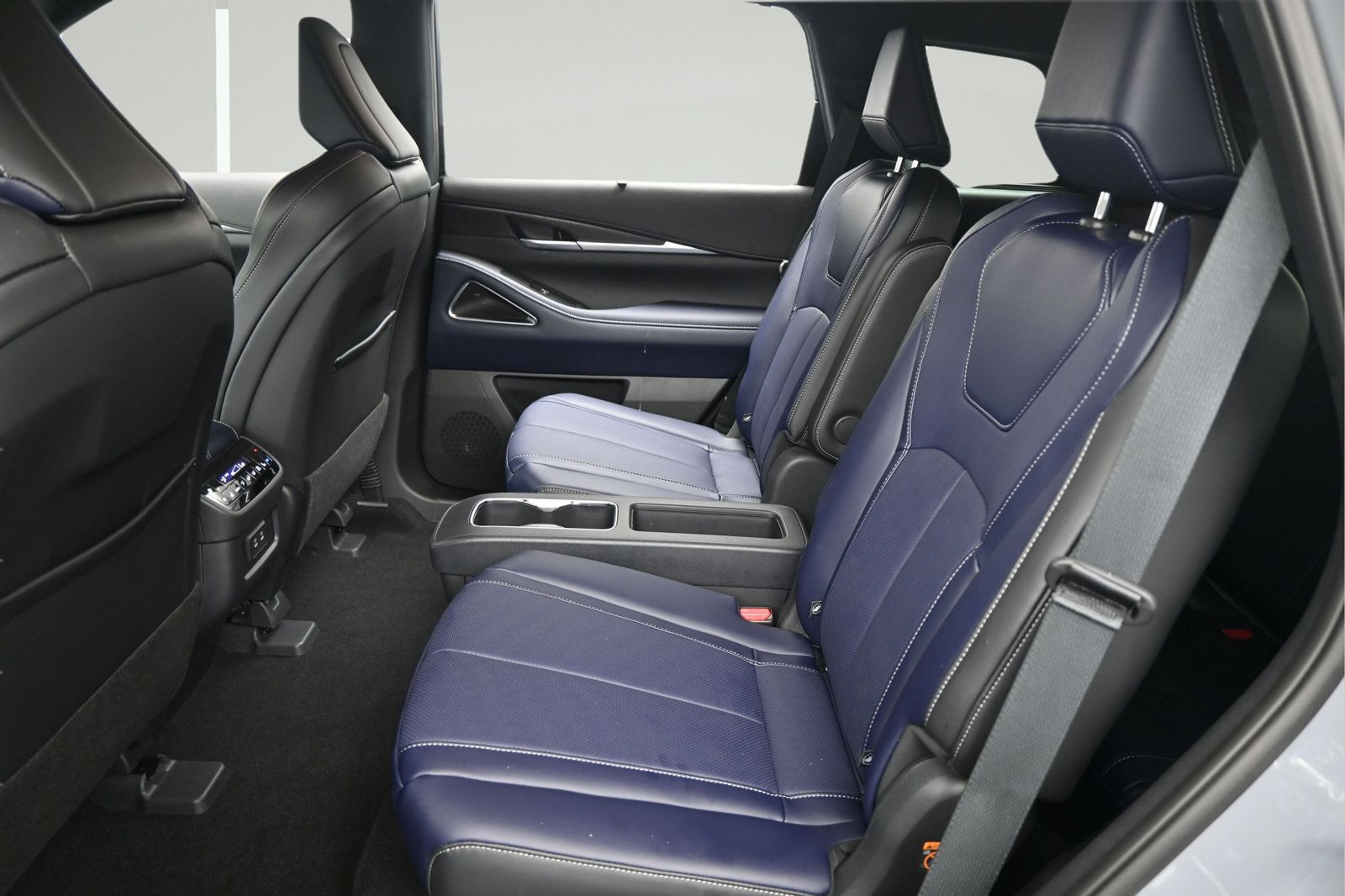 Used 2026 INFINITI QX60 Sport w/ Dark Cargo Package AWD/4WD image 11