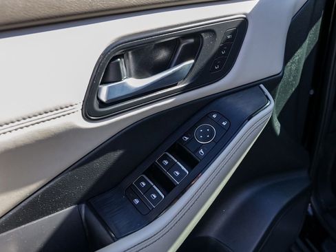 Used 2023 Nissan Rogue SL w/ SL Premium Package image 15