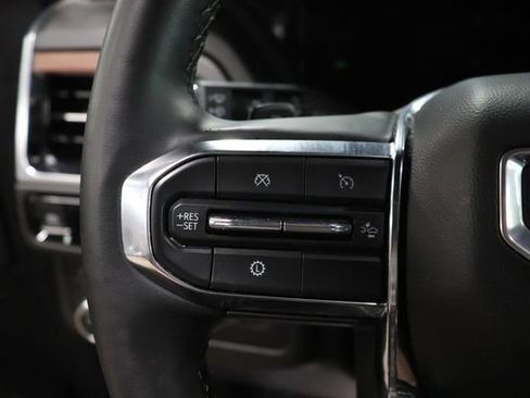 Used 2025 GMC Yukon Denali AWD/4WD image 36