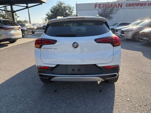 Used 2022 Buick Encore GX Essence image 11