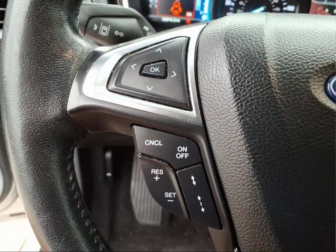 Used 2019 Ford Fusion Titanium image 22