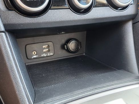 Used 2023 Subaru Crosstrek 2.0i Premium image 34