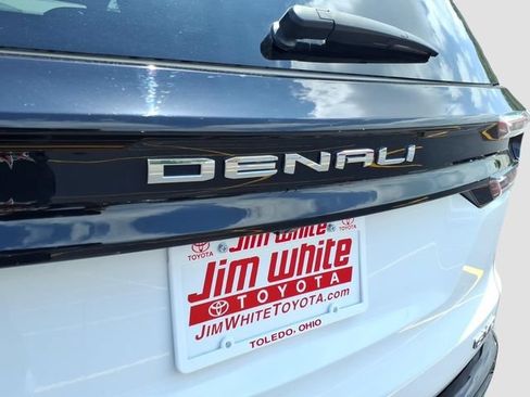 Used 2024 GMC Acadia Denali w/ LPO, Floor Liner Package FWD image 34