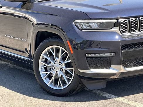 Used 2024 Jeep Grand Cherokee L Summit w/ Luxury Tech Group V AWD/4WD image 44