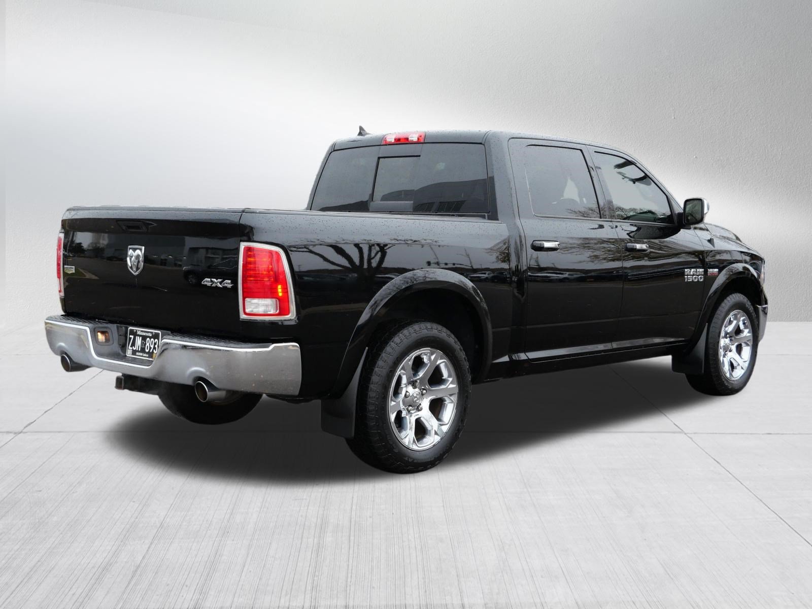 Used 2015 RAM 1500 Laramie w/ Convenience Group AWD/4WD image 7