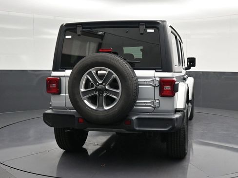Used 2022 Jeep Wrangler Unlimited Sahara w/ LED Lighting Group AWD/4WD image 2