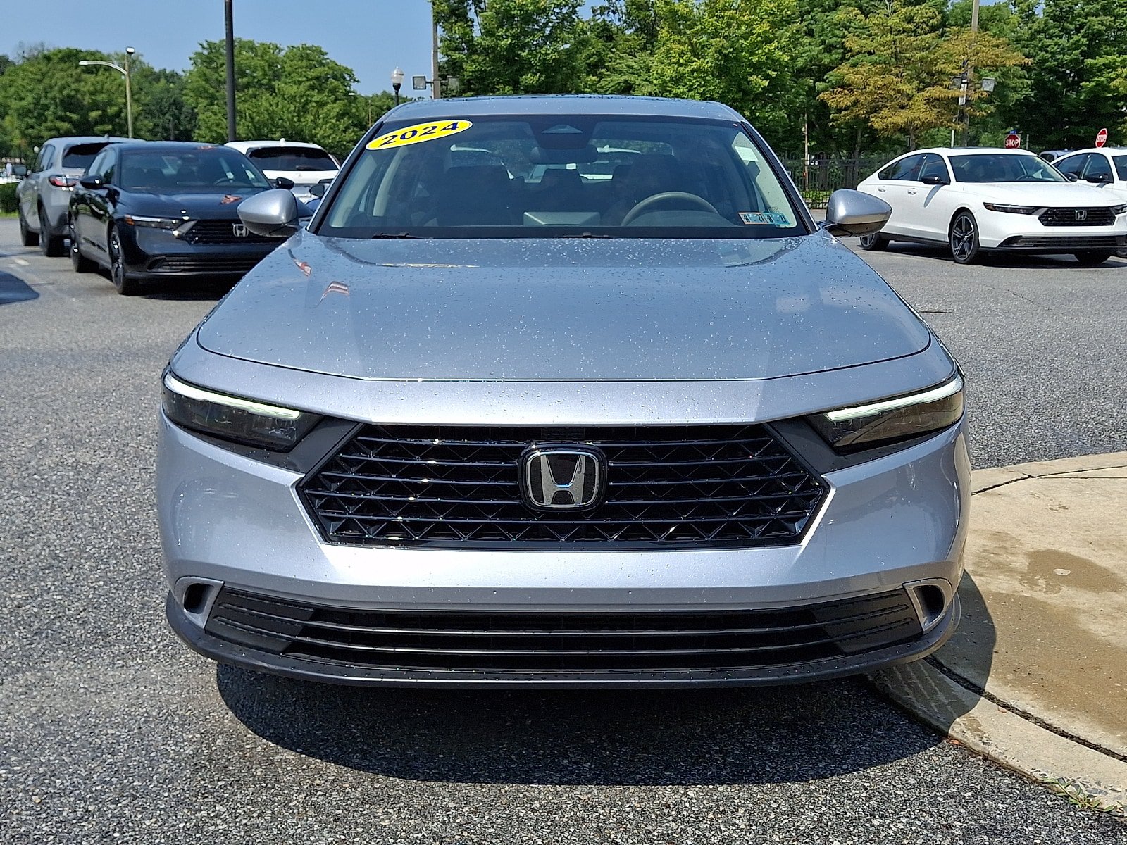 Used 2024 Honda Accord EX image 2