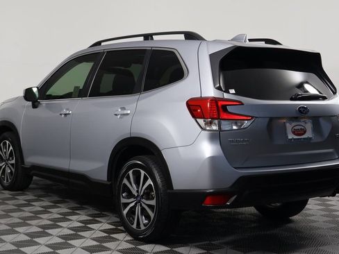 Used 2019 Subaru Forester Limited AWD/4WD image 6