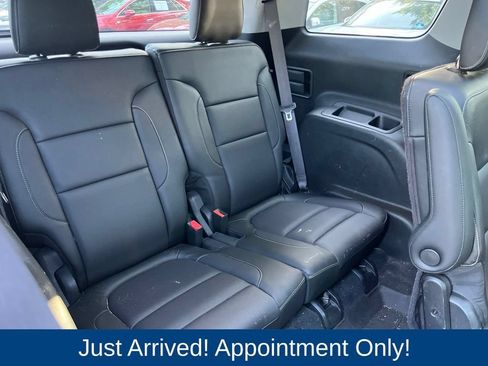 Used 2017 GMC Acadia SLT AWD/4WD image 13