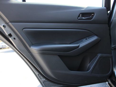 Used 2023 Nissan Altima 2.5 S FWD image 13