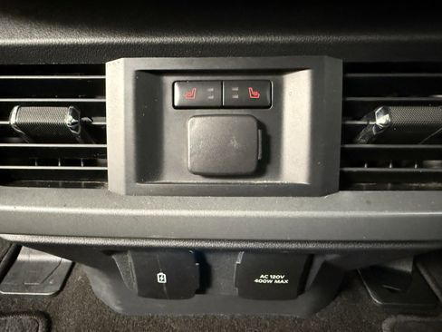 Used 2022 Ford F150 Lariat w/ Equipment Group 502A High image 26