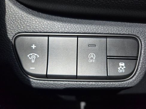 New 2026 Kia Seltos LX FWD image 24