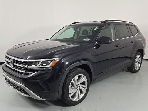Used 2022 Volkswagen Atlas SE image 3