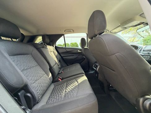 Used 2019 Chevrolet Equinox LT w/ Lights and Bright Package FWD image 20