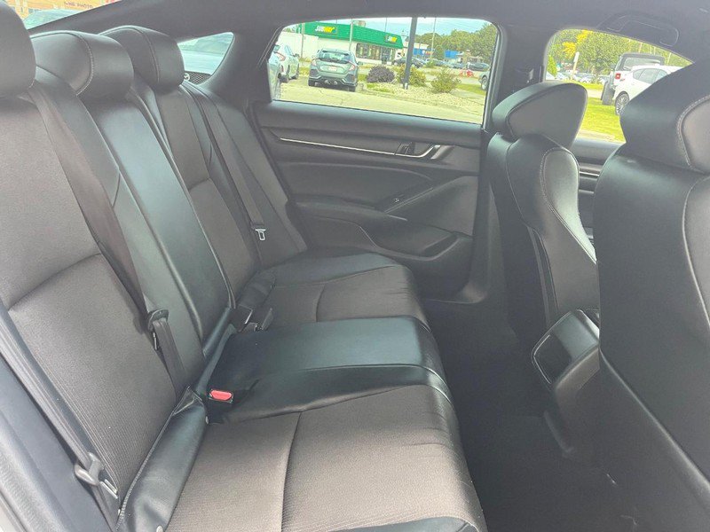 Used 2018 Honda Accord Sport image 18