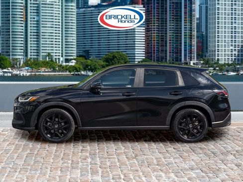 Used 2023 Honda HR-V Sport image 8