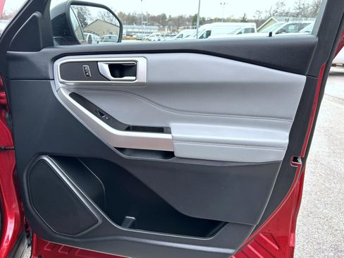 Used 2023 Ford Explorer XLT w/ Equipment Group 202A image 16