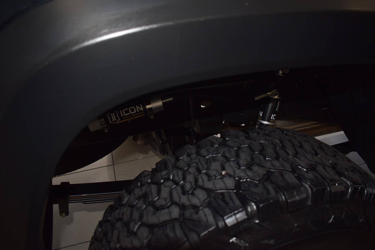 Used 2020 Toyota Tacoma TRD Off-Road AWD/4WD image 11