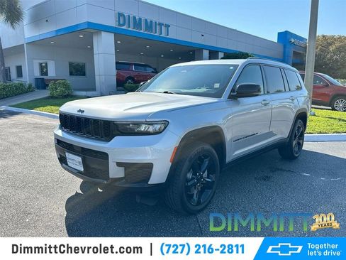 Used 2023 Jeep Grand Cherokee L Laredo AWD/4WD image 1