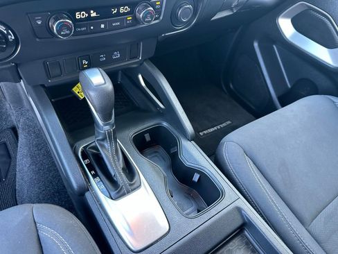Used 2022 Nissan Frontier SV w/ Technology Package AWD/4WD image 18