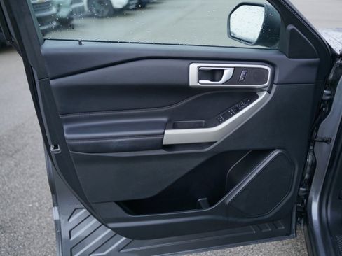 Used 2023 Ford Explorer XLT w/ Equipment Group 202A image 20