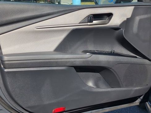 Used 2025 Toyota Camry SE image 11