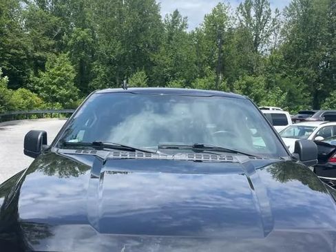 Used 2019 Ford F150 XLT w/ Equipment Group 302A Luxury AWD/4WD image 14