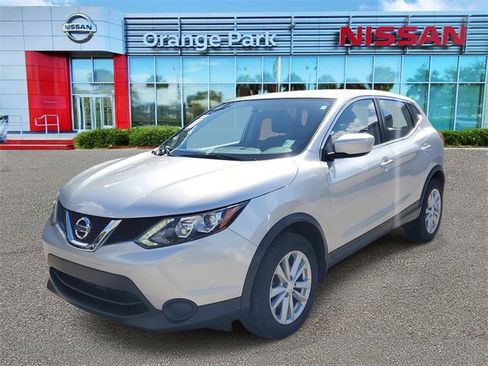 Used 2017 Nissan Rogue Sport S w/ S Appearance Package image 4