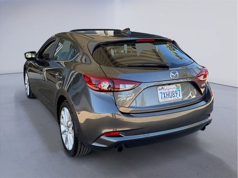 Used 2017 MAZDA MAZDA3 Grand Touring w/ Premium Equipment Package FWD image 4