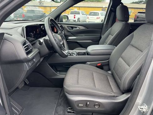 Certified 2024 Chevrolet Traverse LT FWD image 17