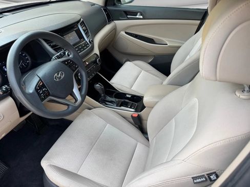 Used 2017 Hyundai Tucson SE w/ SE Popular Package 02 FWD image 11