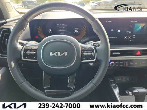 Certified 2025 Kia Sorento S FWD image 15