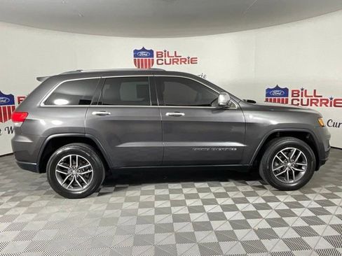 Used 2018 Jeep Grand Cherokee Limited w/ Luxury Group II image 2