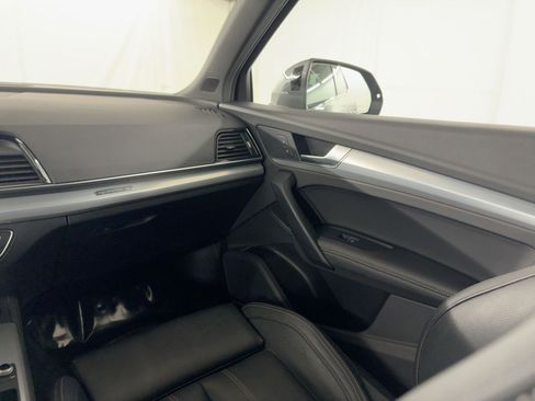 Used 2023 Audi Q5 2.0T Prestige w/ Prestige Package image 29