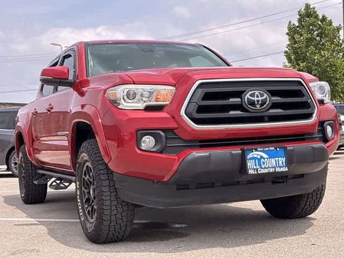 Used 2022 Toyota Tacoma SR5 w/ Technology Package RWD image 10