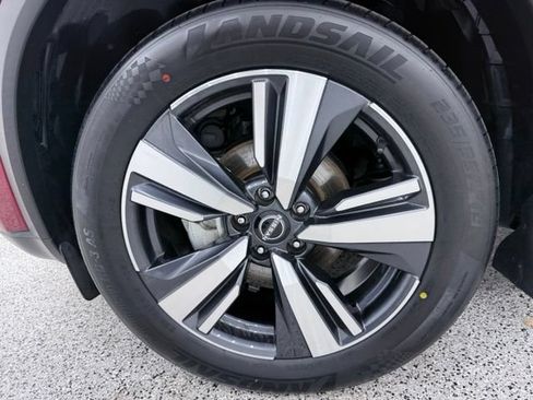 Used 2023 Nissan Rogue Platinum FWD image 12